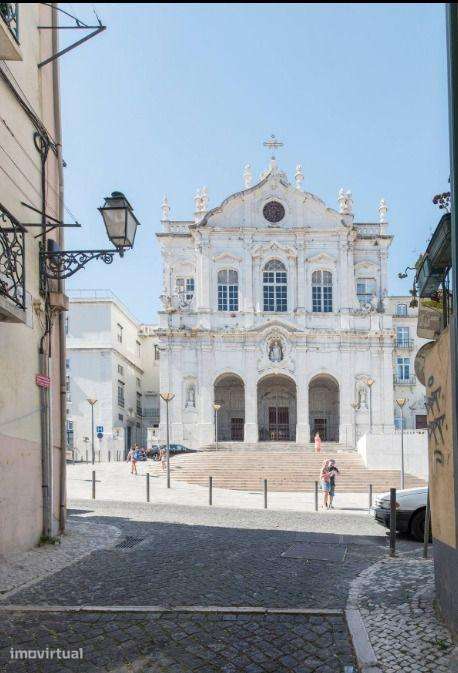 Apartamento Renovado no Coração Histórico de Lisboa – Uma Excelente Op - Grande imagem: 2/27