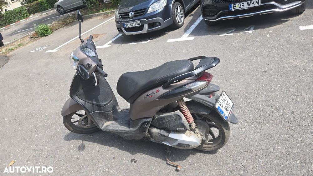 Aprilia SR Max 125 - 8
