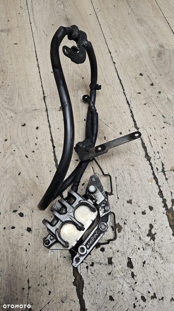 Honda vt750 c2 rc44   Zacisk hamulcowy przód Honda - 12