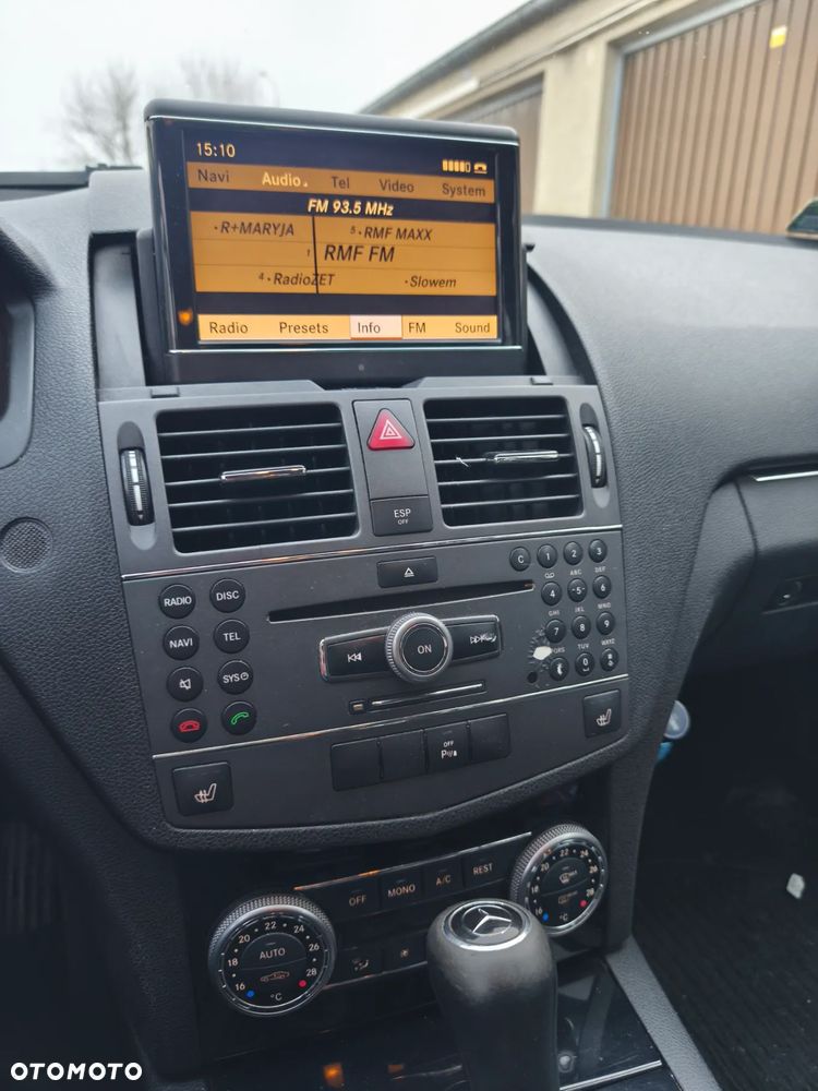 Mercedes-Benz Klasa C 200 CDI DPF Automatik BlueEFFICIENCY Elegance - 11