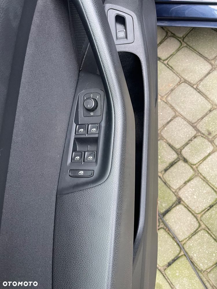 Volkswagen Passat - 7