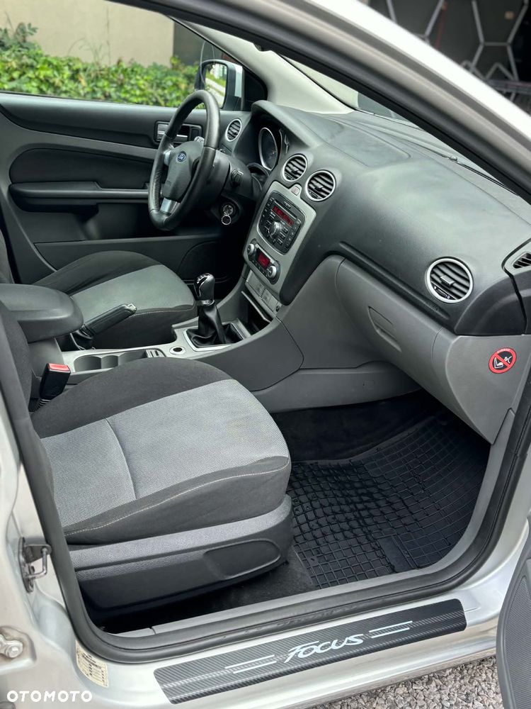 Ford Focus 1.8 TDCi Ghia - 10