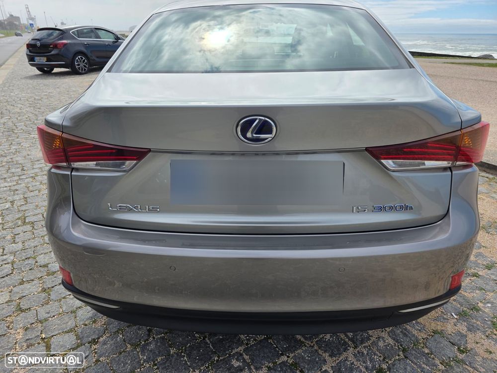 Lexus IS 300H Business - 17