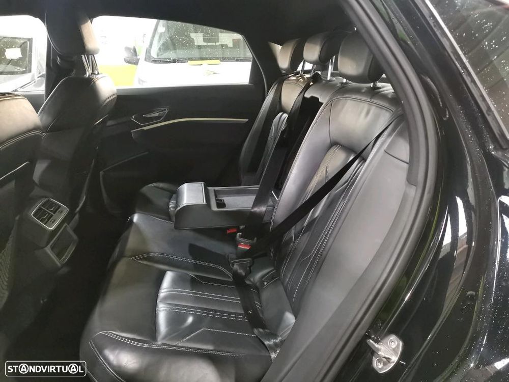 Audi e-tron 55 quattro S line - 8