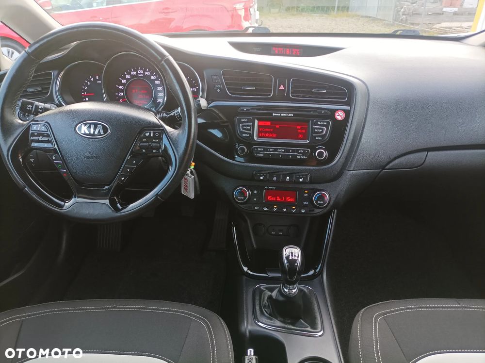 Kia Ceed 1.6 CRDi 128 ISG Platinum Edition - 31