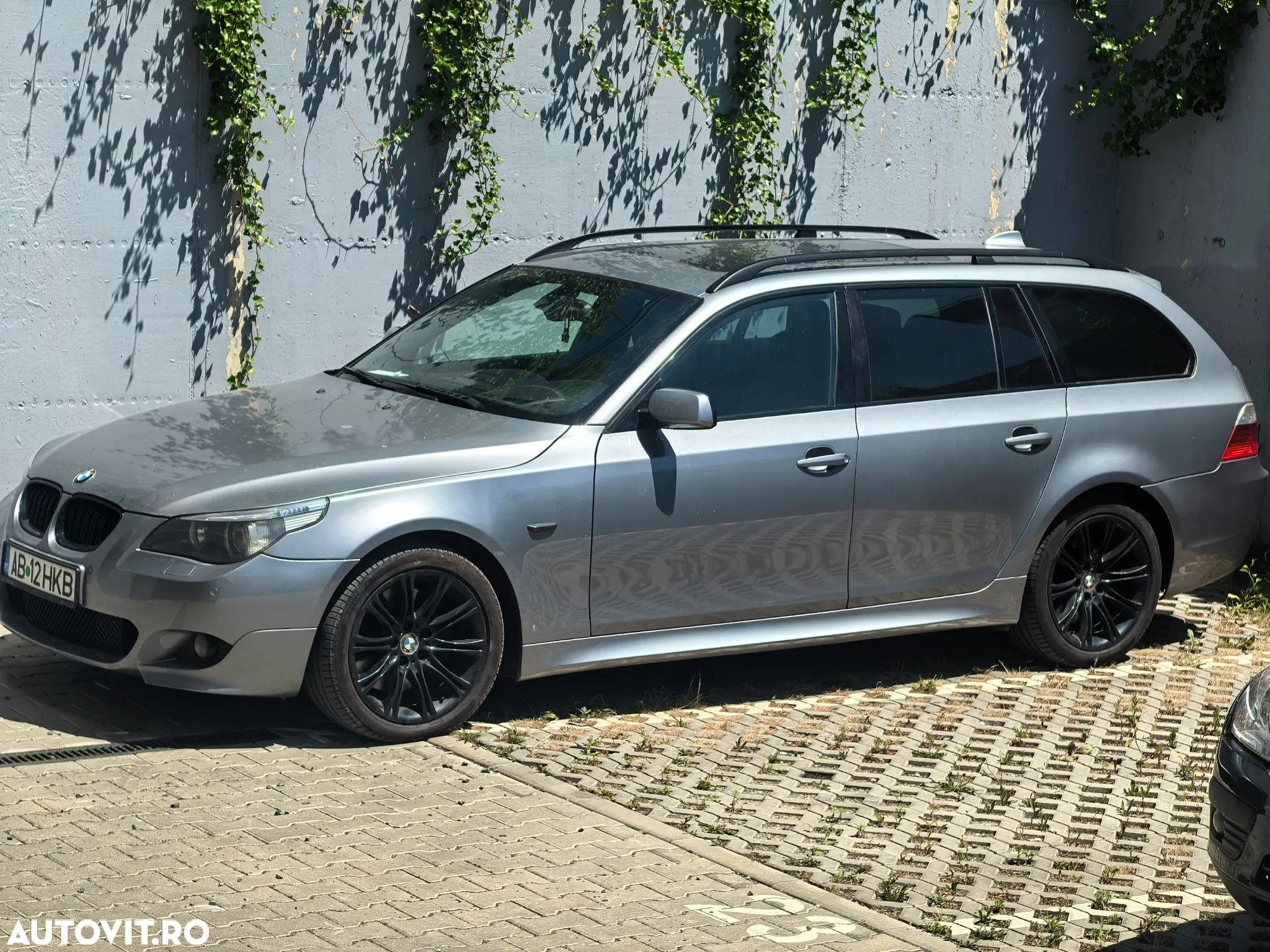 BMW Seria 5 525d Touring Aut. - 2