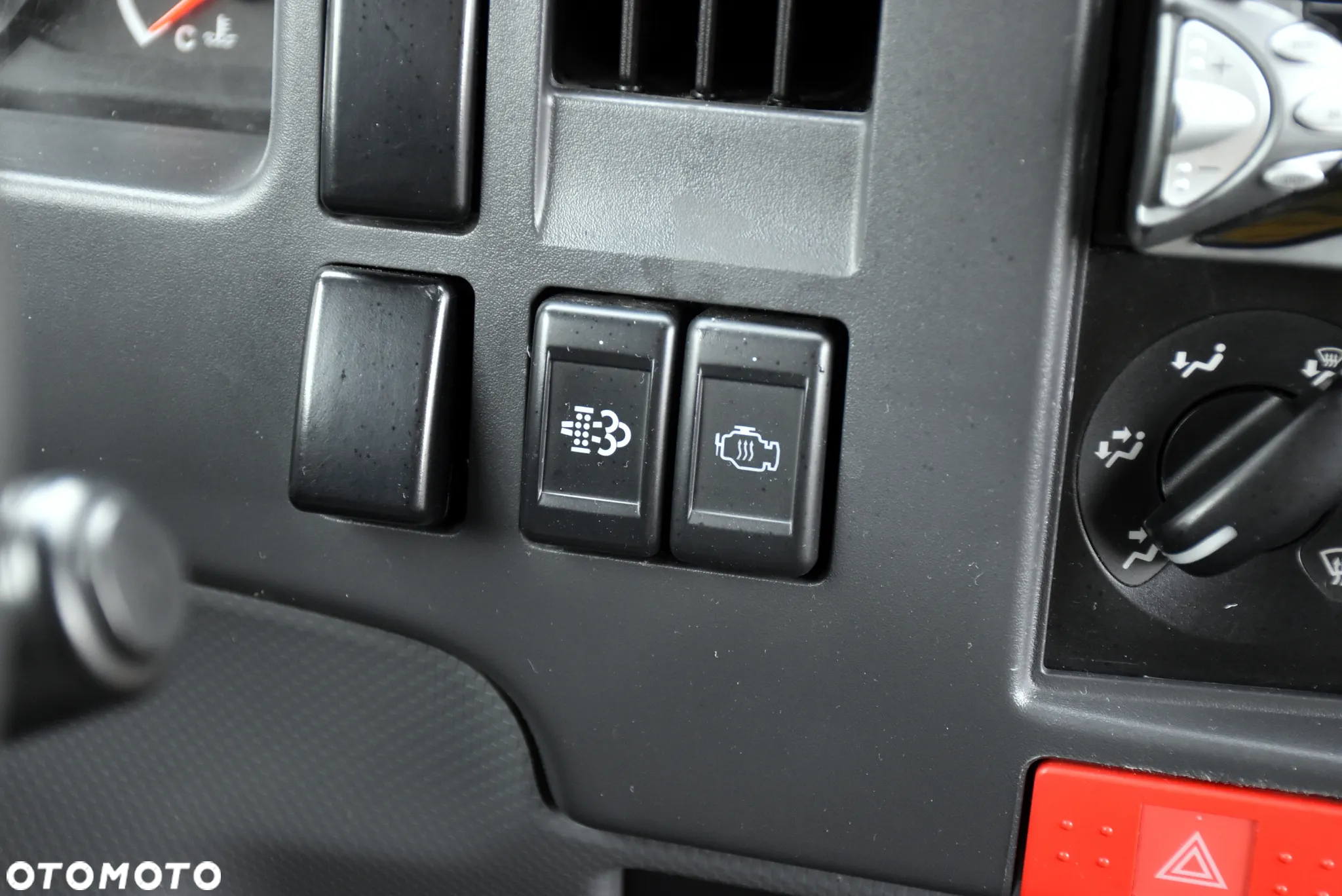 Isuzu N-SERIES m21 - 21