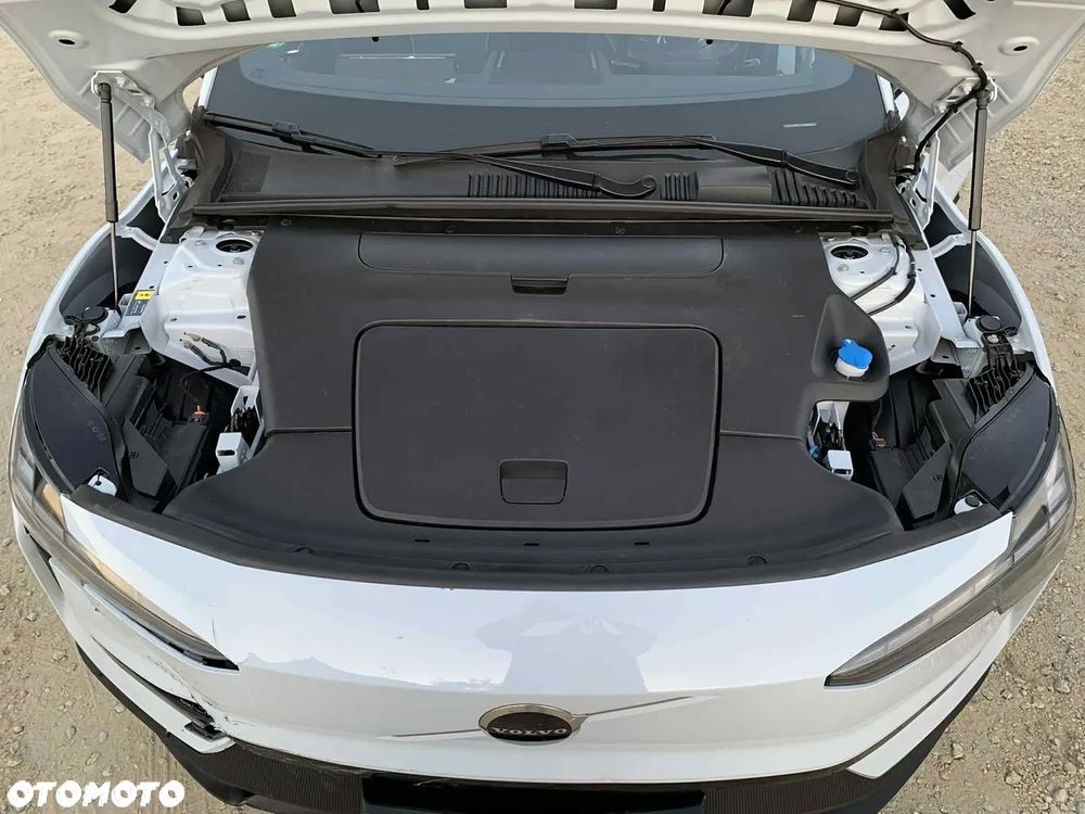 Volvo EX30 Single Motor Extended Range RWD Core - 22