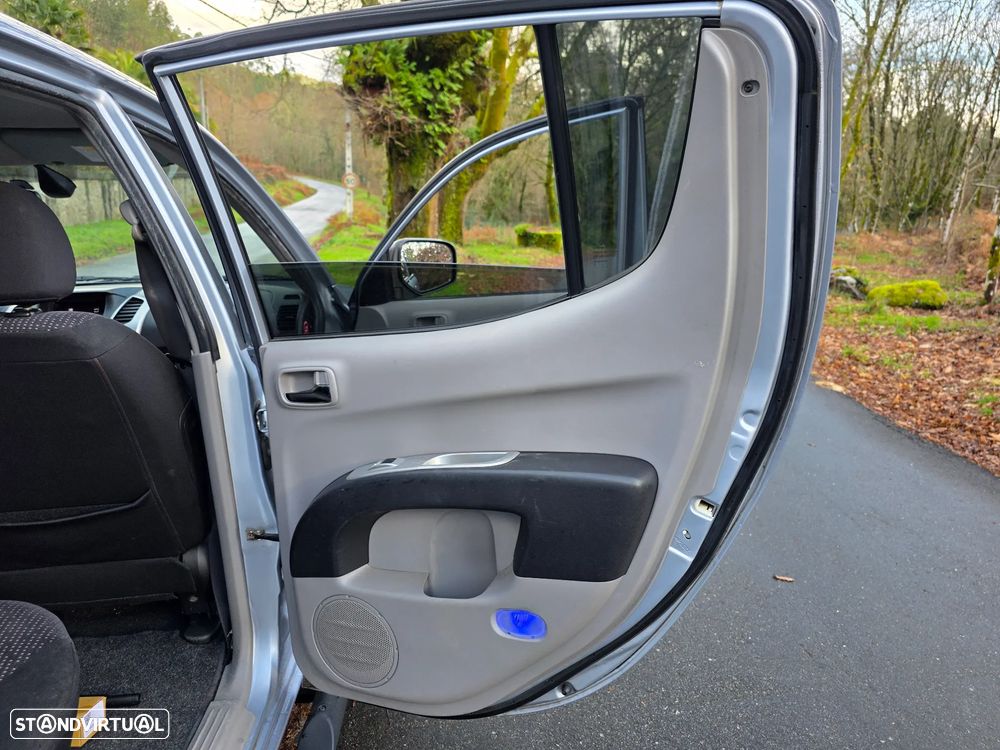 Mitsubishi L200 2.5 TD St Sport Full Box - 19