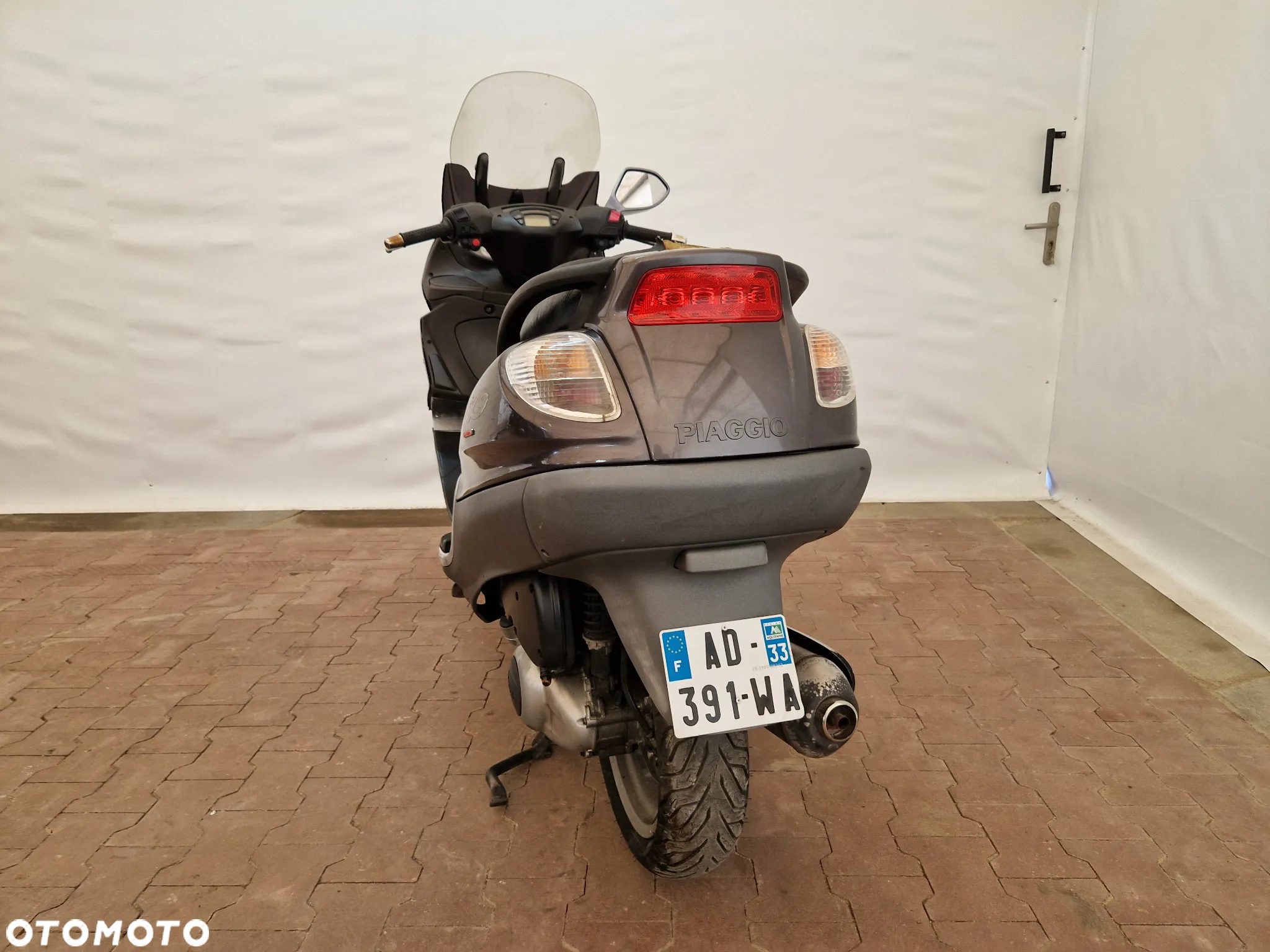 Piaggio X9 - 12