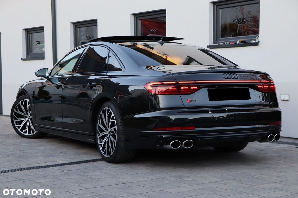 Audi S8 - 6