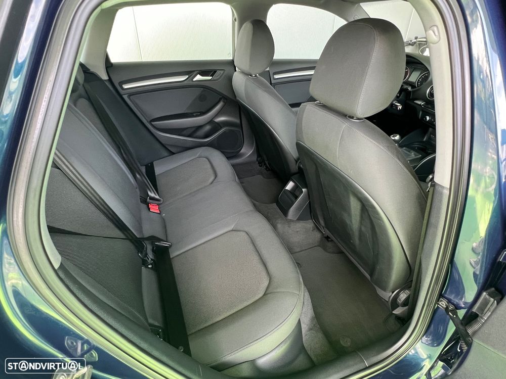 Audi A3 Sportback 30 TFSI Sport - 16