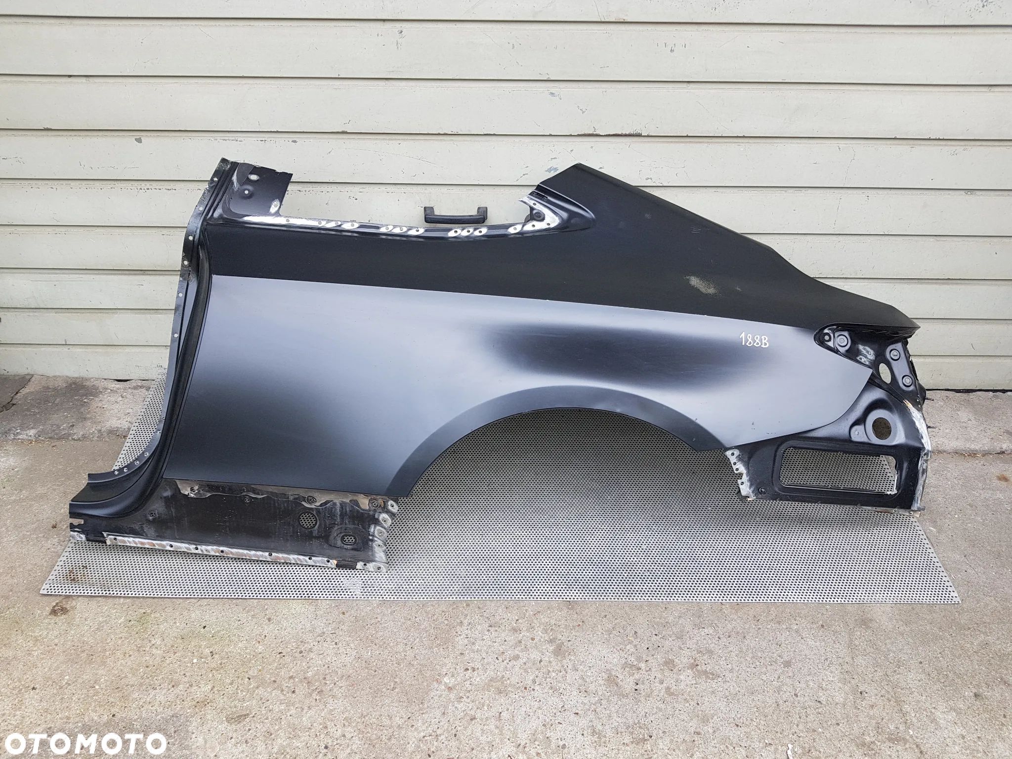 Mercedes W236 C236 CLE Coupe Błotnik Lewy Tył Ćwiartka Poszycie - 1