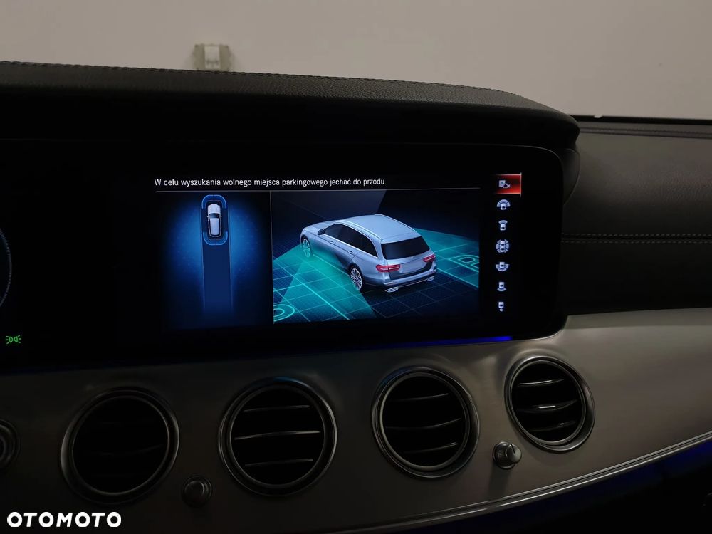 Mercedes-Benz Klasa E 300 de 4Matic 9G-TRONIC AMG Line - 26