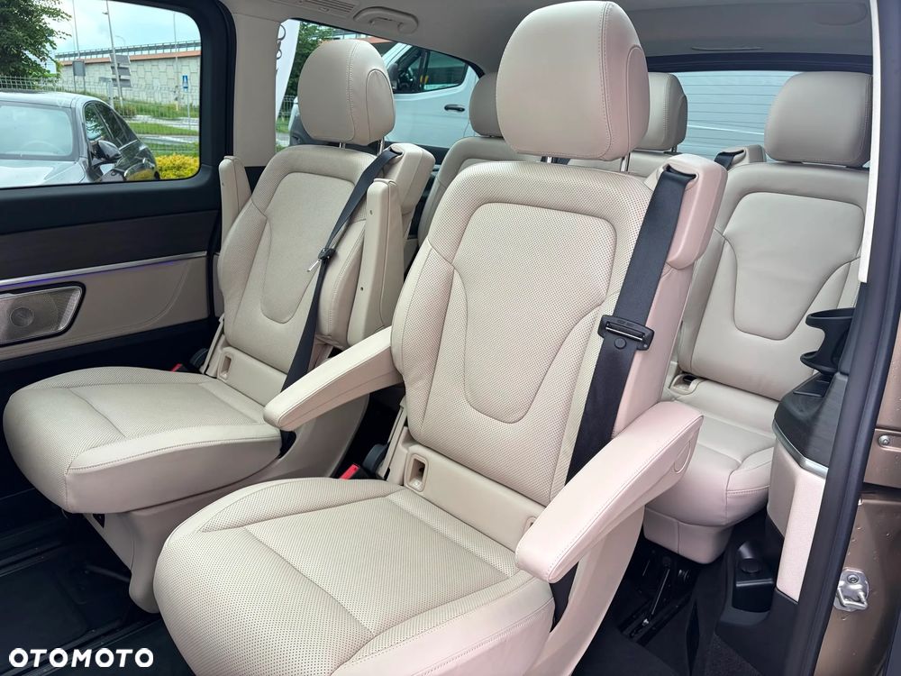 Mercedes-Benz Klasa V 300 d 4-Matic 9G-Tronic Exclusive (d³ugi) - 16