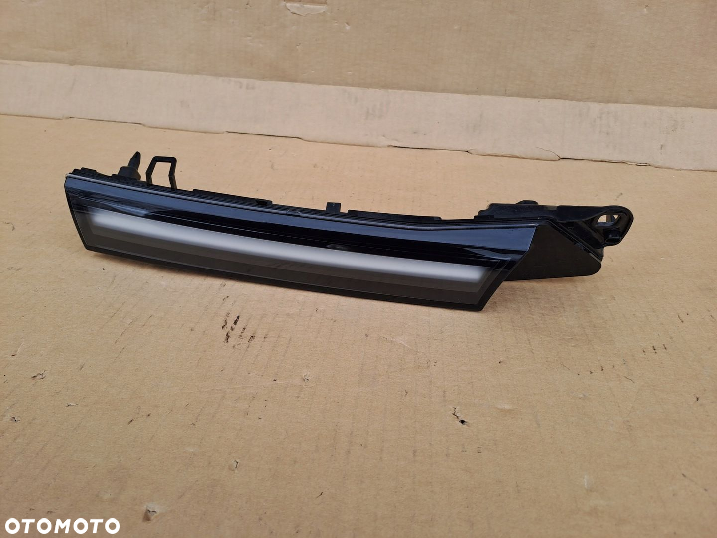 VW ID BUZZ PRAWY LED DRL ŚWIARTŁO DZIENNE 1t3941654 UŻYWANY - 3