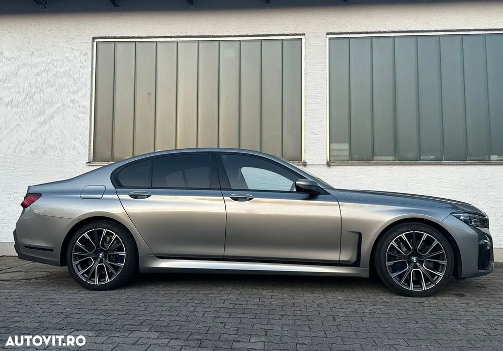 BMW Seria 7 750i xDrive - 8