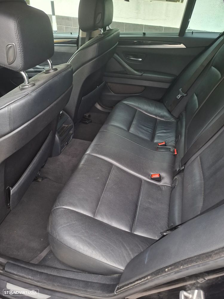 BMW 520 d Auto - 14