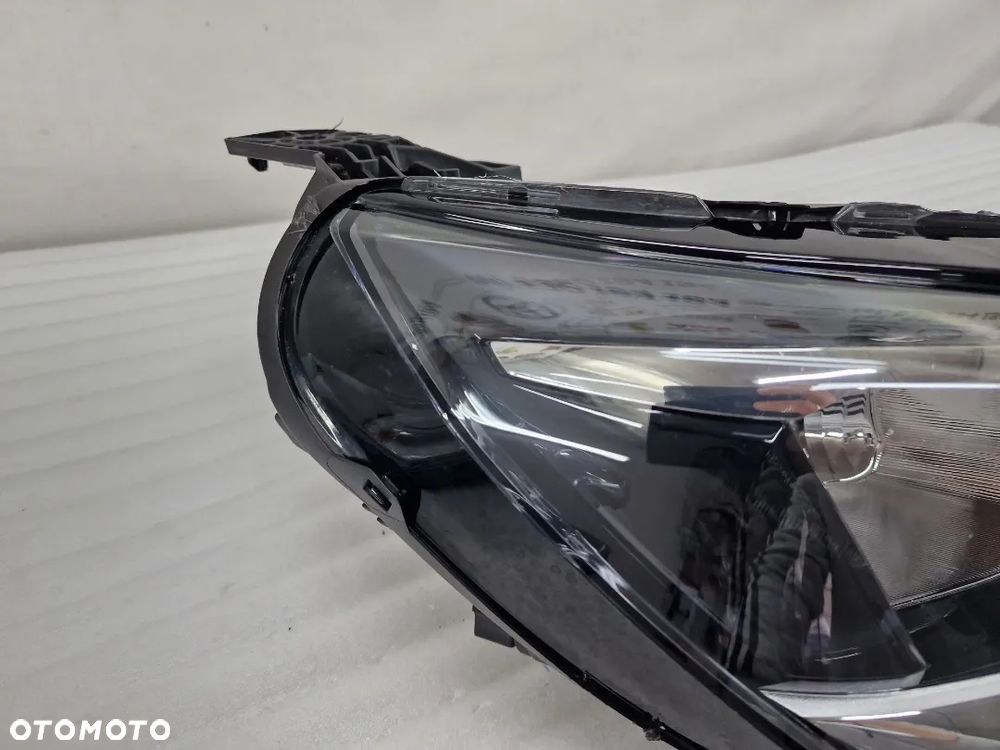 OPEL CORSA F 19- PRAWA ZWYKŁA LAMPA PRZEDNIA PRZÓD , NR 39162649 , NR AUKCJI LL561 - 2