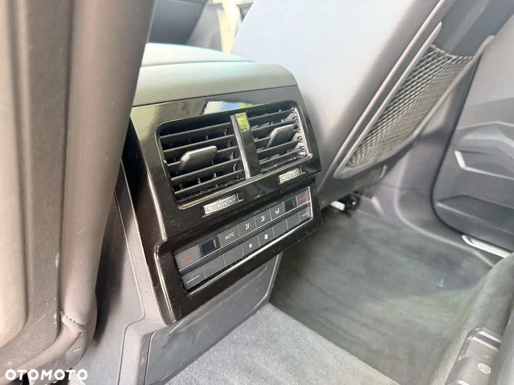 Volkswagen Touareg V6 e-Hybrid OPF 4Motion Elegance FINAL EDITION - 29