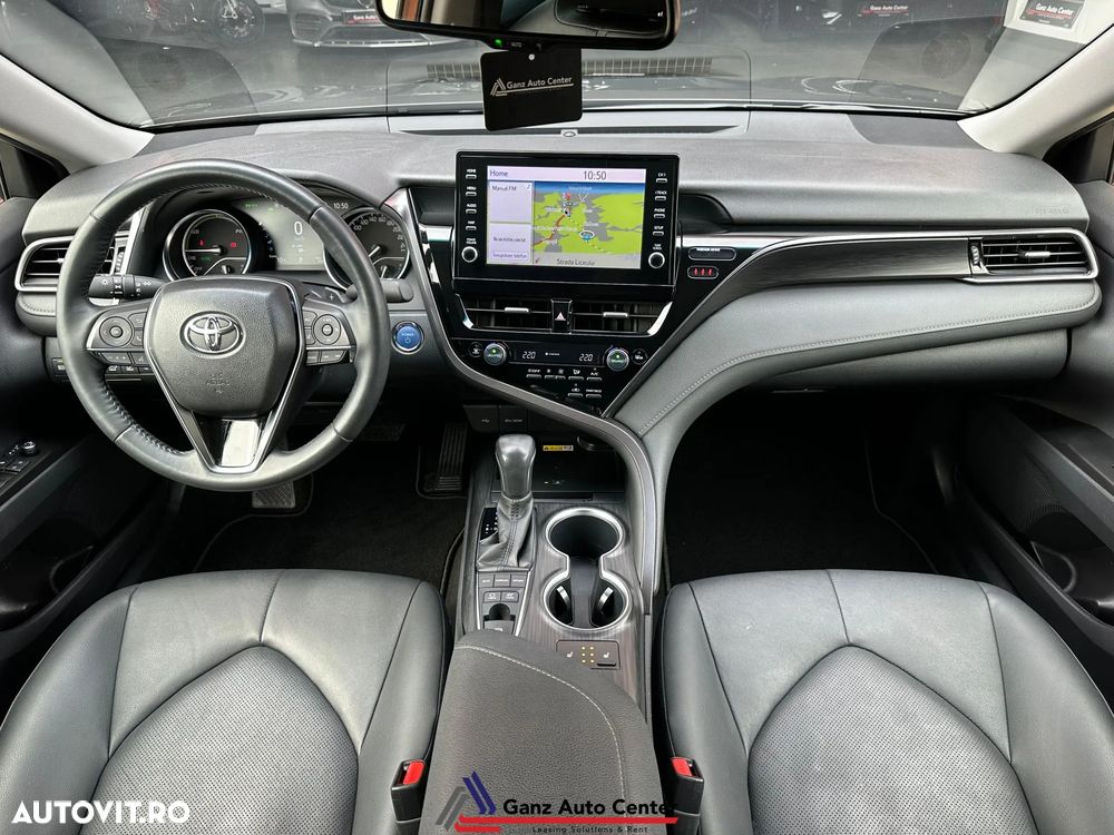 Toyota Camry Executive - 8