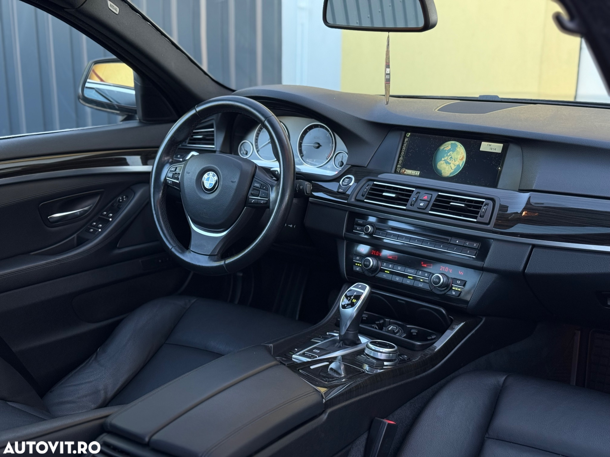 BMW Seria 5 520d Aut. - 12
