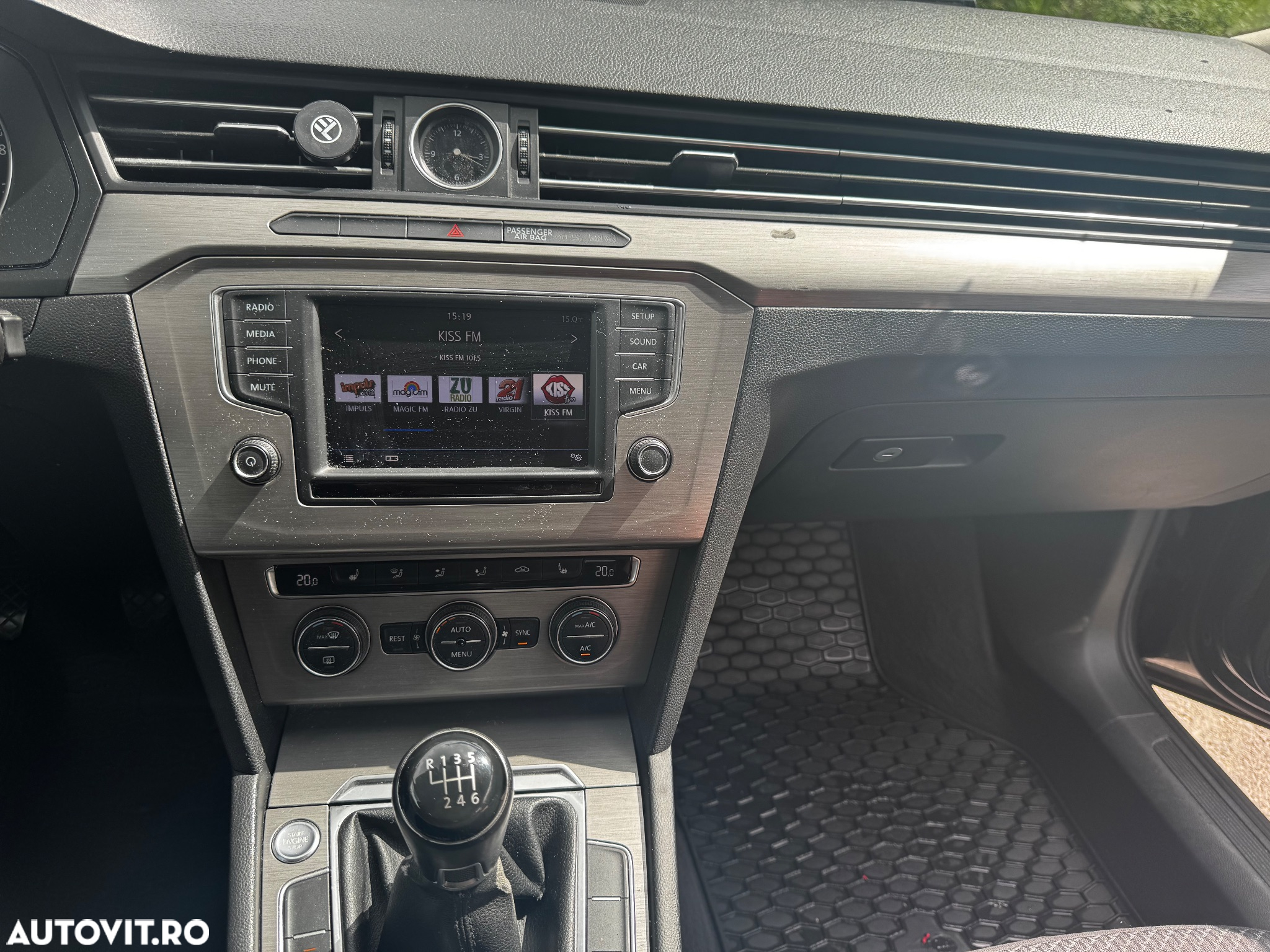 Volkswagen Passat 2.0 TDI (BlueMotion Technology) Comfortline - 8