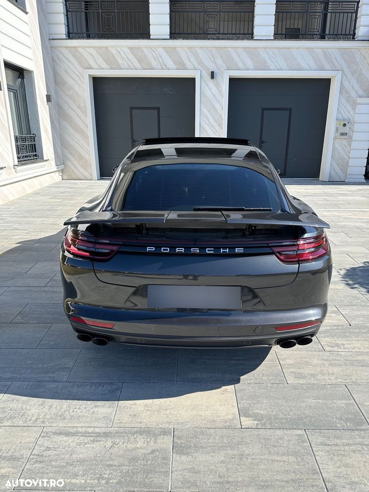 Porsche Panamera Turbo - 10