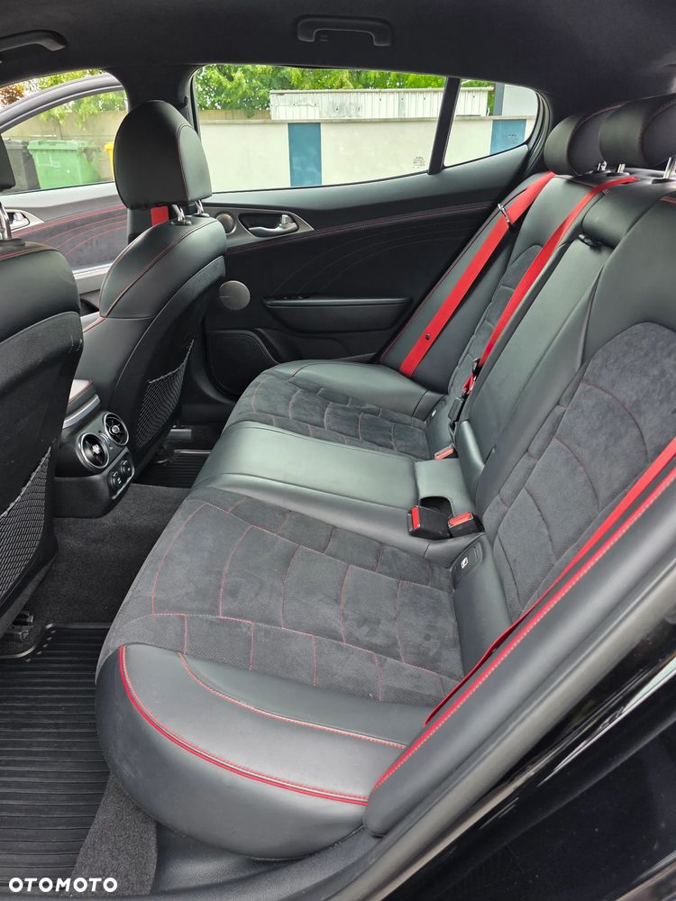 Kia Stinger 3.3 T-GDI V6 GT Prestige Line AWD - 12