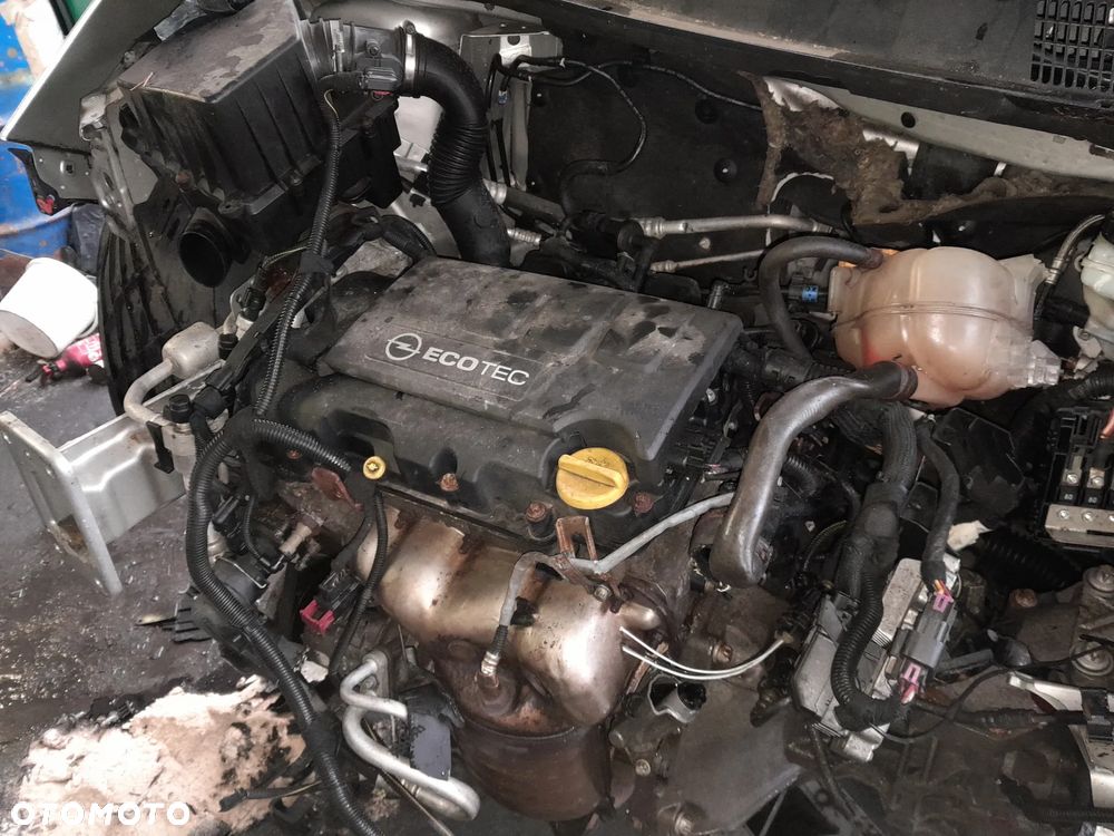 Silnik OPEL Corsa Astra Meriva 06-14r. 1.4 16v 100KM A14XER - 2