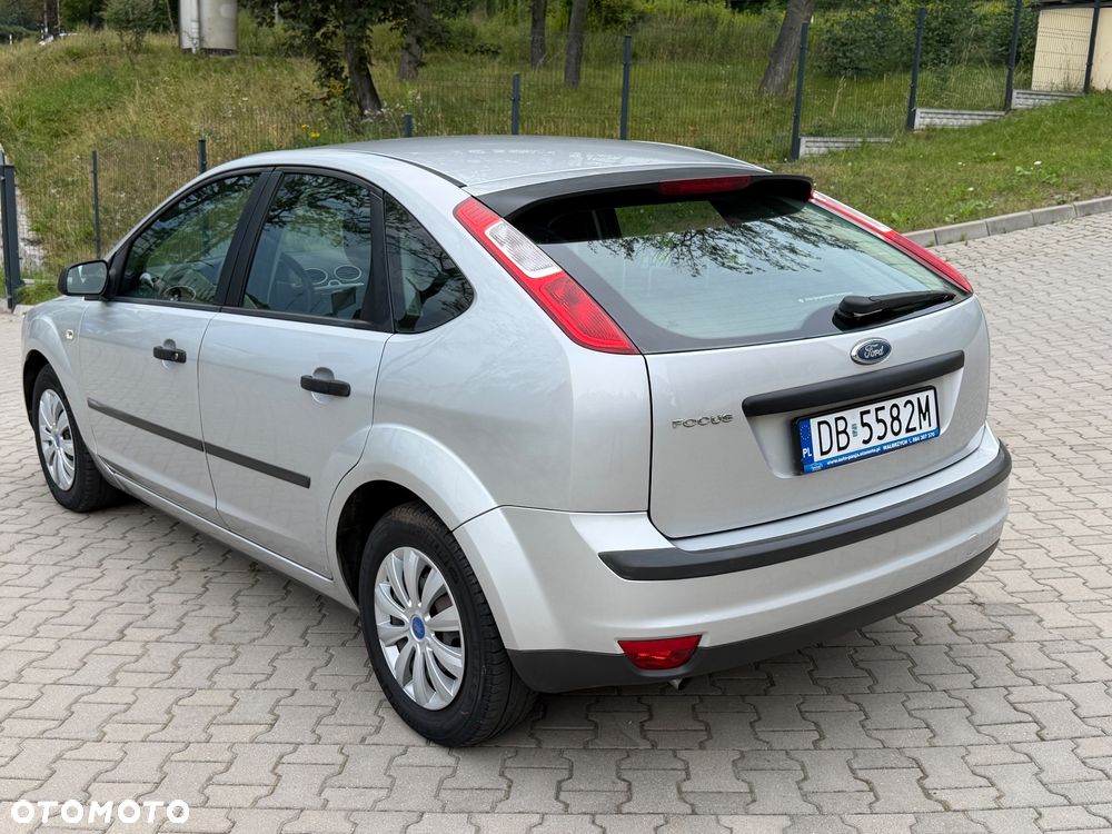 Ford Focus 1.6 16V Ambiente - 3