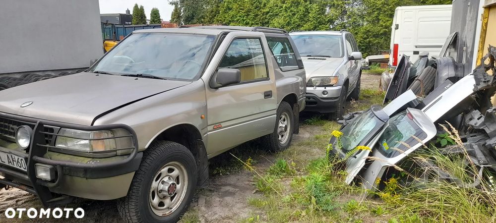 opel frontera A sport  2,5 TDS części zawieszenia dyfer