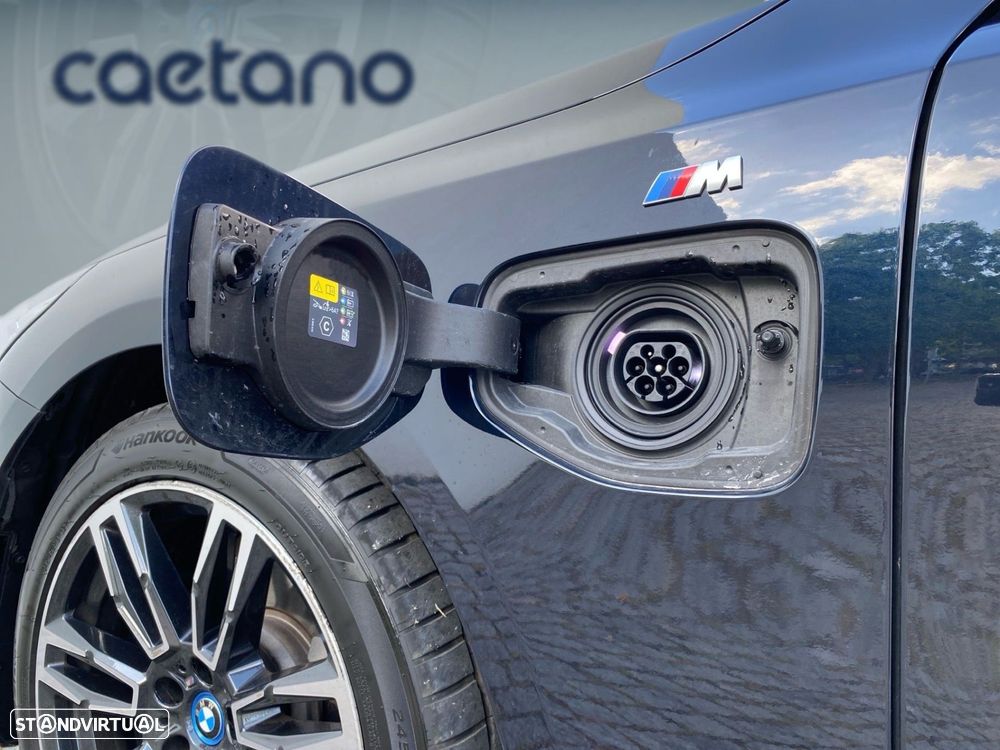 BMW 530 e Pack Desportivo M - 3