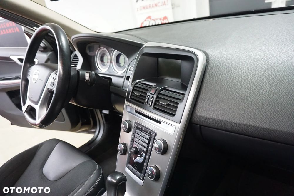 Volvo XC 60 D4 Geartronic Momentum - 23