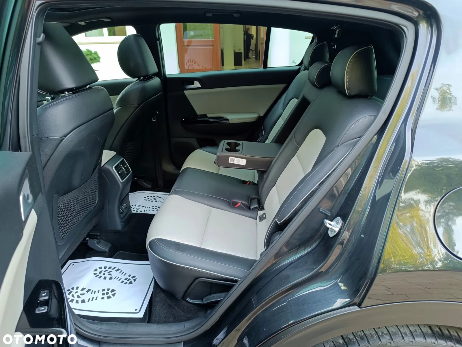 Kia Sportage 2.0 CRDI 4WD Automatik Dream-Team Edition - 34