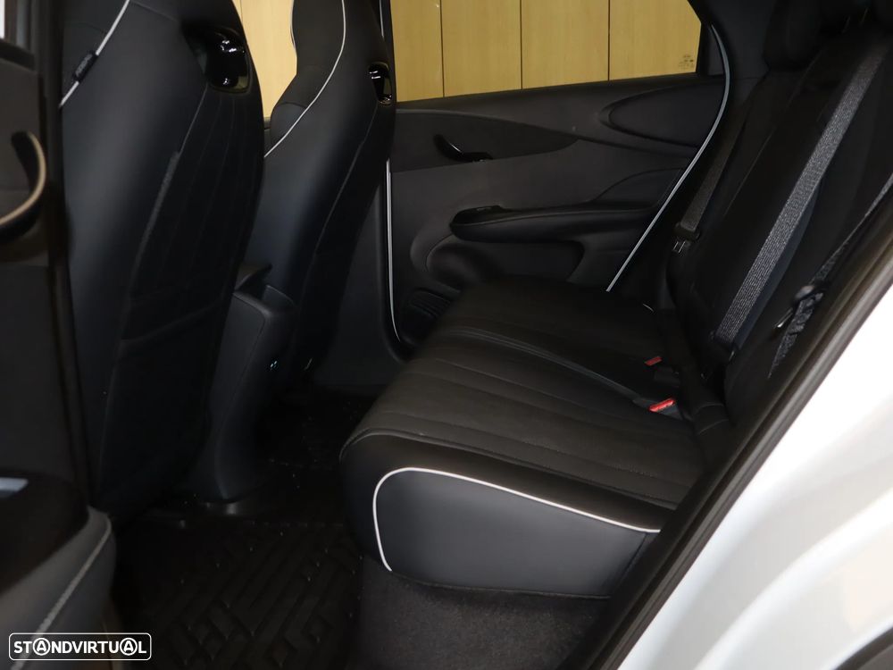 BYD Dolphin 60.4 kWh Design - 15