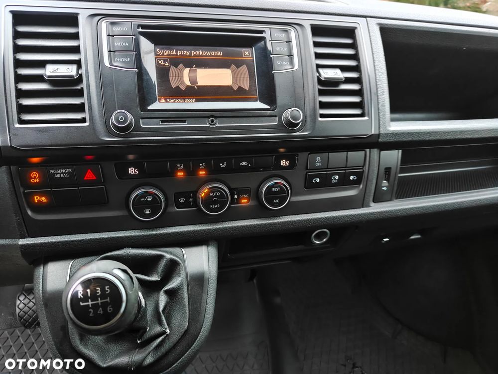 Volkswagen Caravelle 2.0 TDI L2 Highline 4Motion - 10