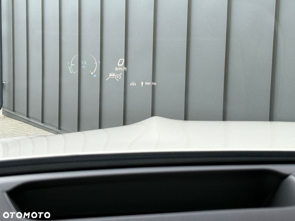 Mercedes-Benz GLS - 32