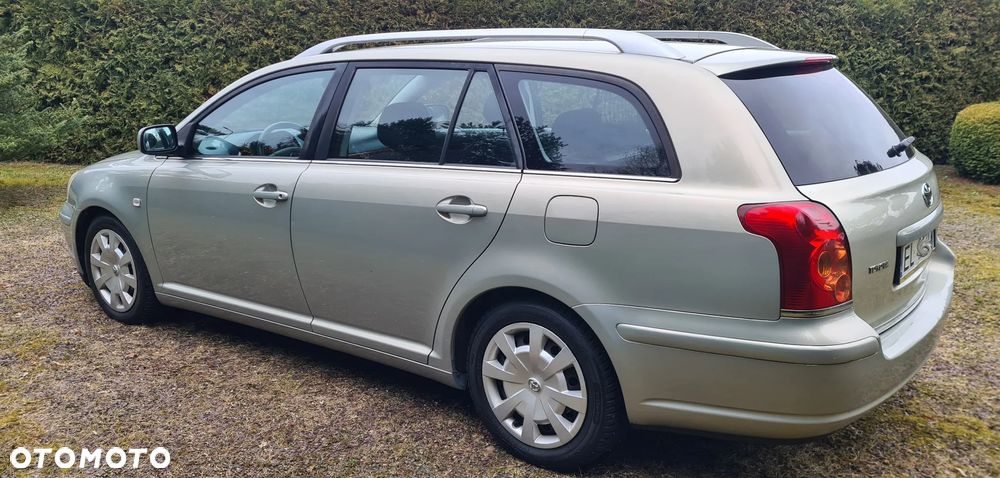 Toyota Avensis 1.8 VVT-i Executive - 16