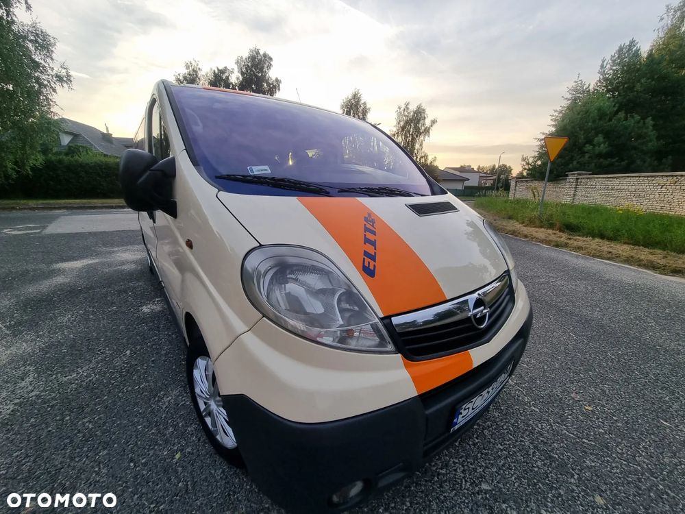 Opel Vivaro - 10
