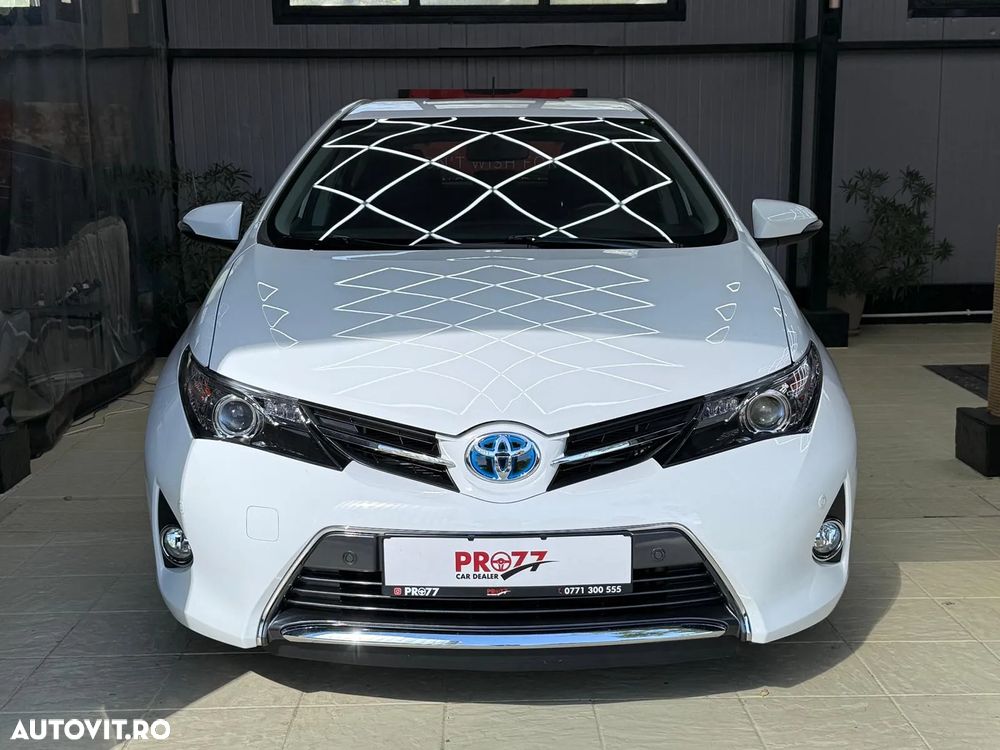 Toyota Auris - 2