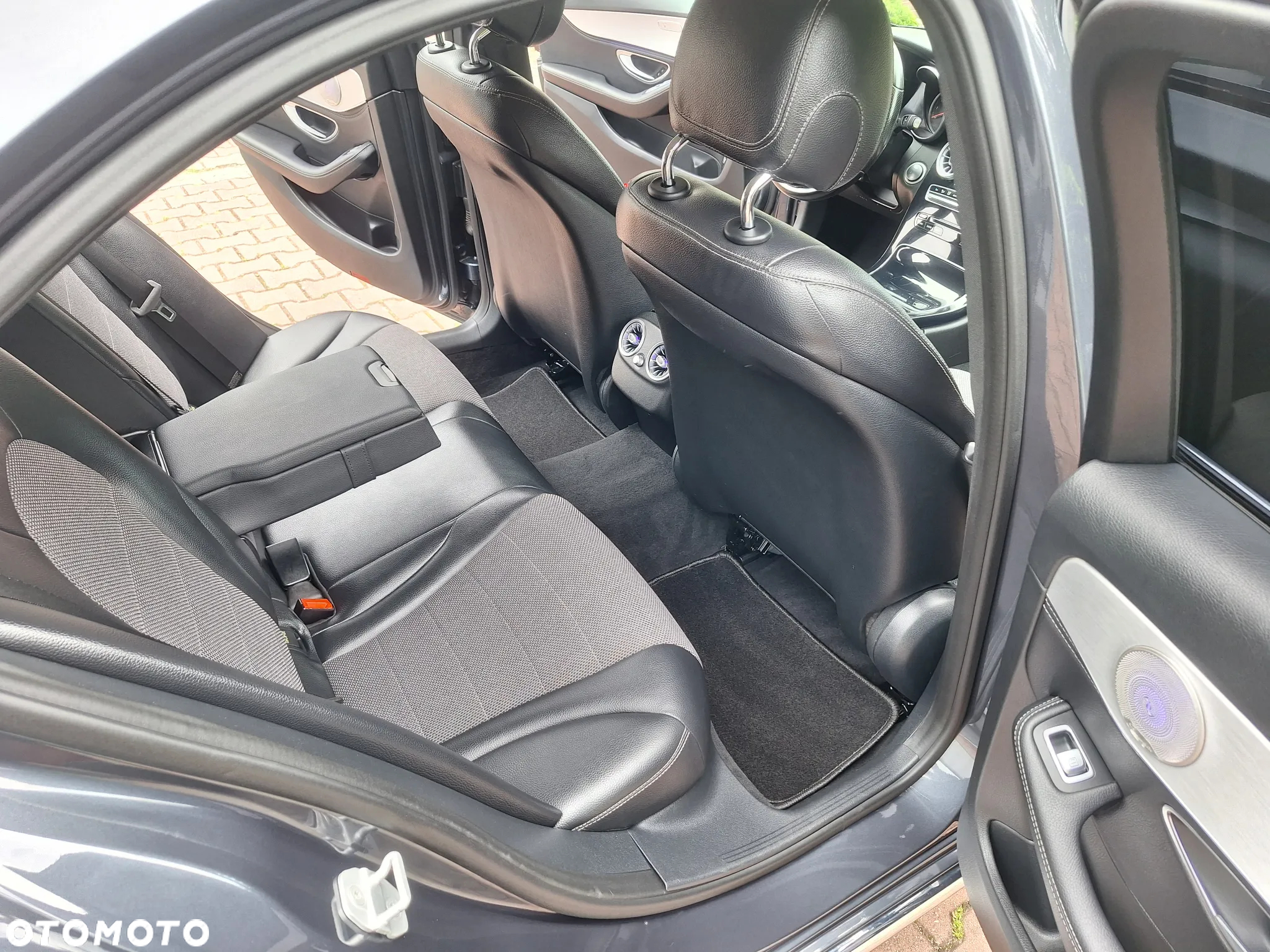Mercedes-Benz Klasa C 200 7G-TRONIC - 12