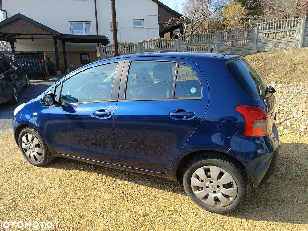 Toyota Yaris 1.0 VVT-i - 2