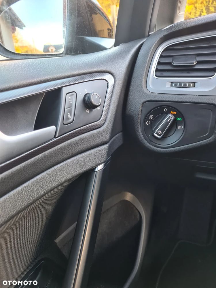 Volkswagen Golf 1.4 TSI BlueMotion Technology Lounge - 25