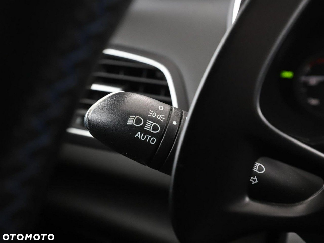 Renault Megane ENERGY TCe 205 EDC GT - 36
