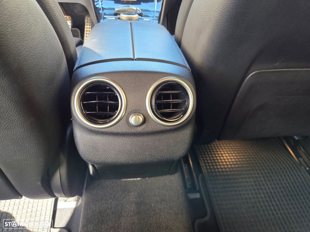 Mercedes-Benz C 300 - 30