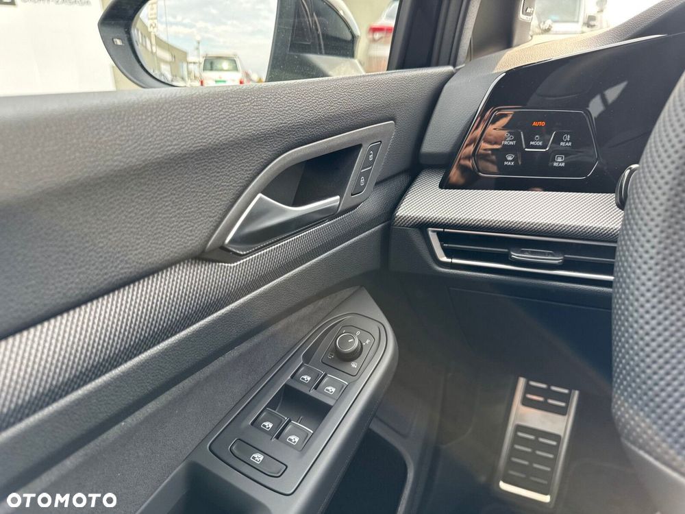 Volkswagen Golf - 25