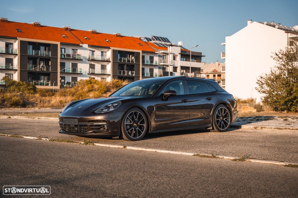 Porsche Panamera Sport Turismo 4 E-Hybrid - 3