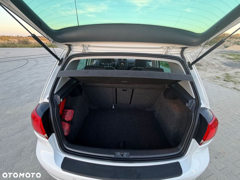 Volkswagen Golf - 25