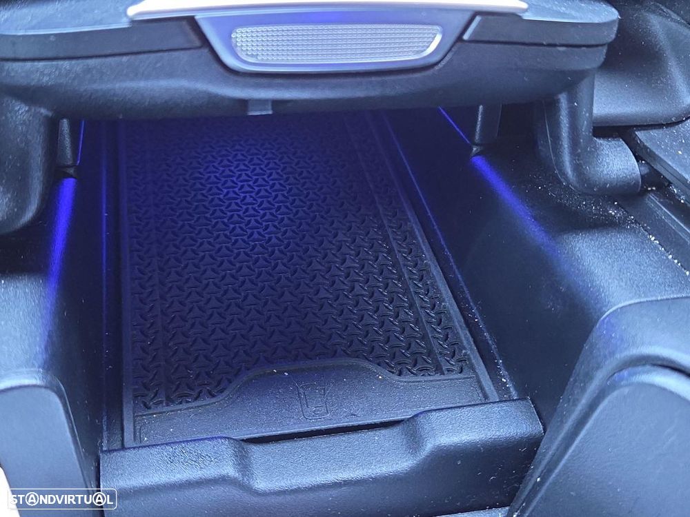 Mercedes-Benz E 300 de Avantgarde - 23